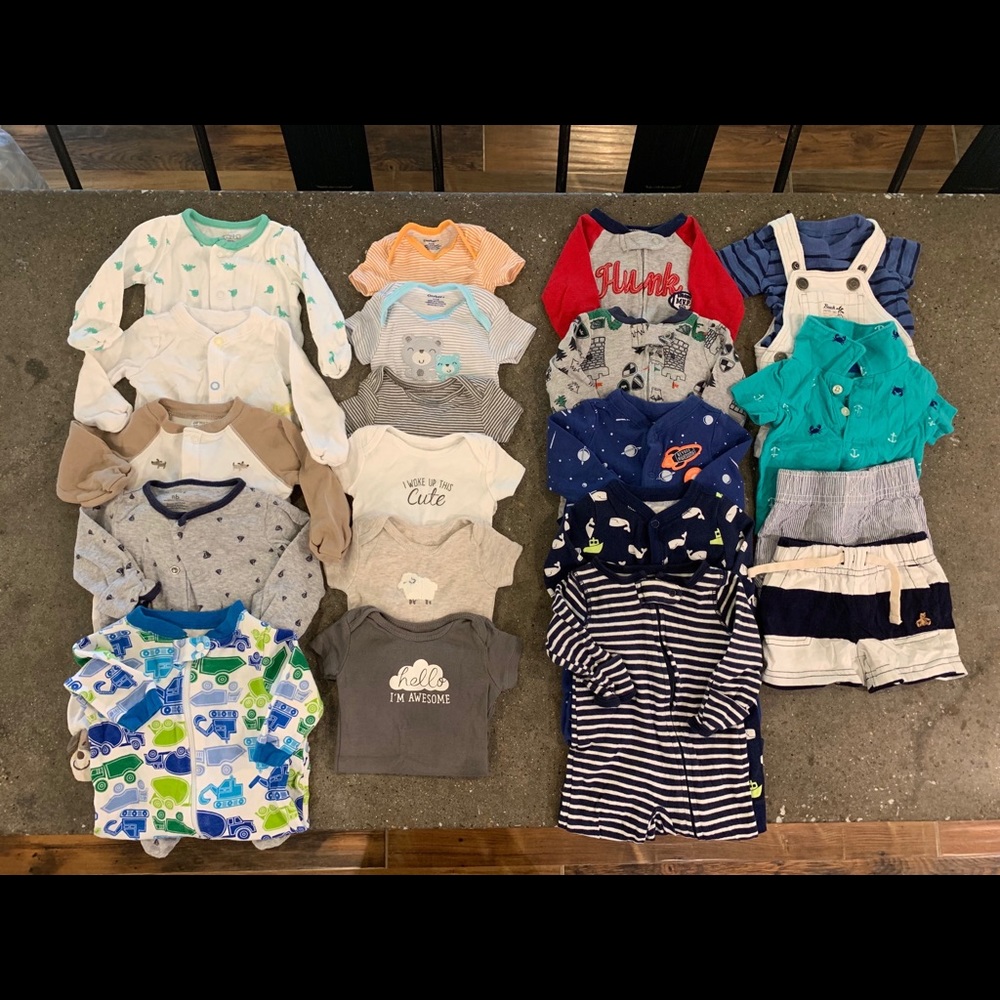Newborn/ 0-3 Month Boys Clothing Lot